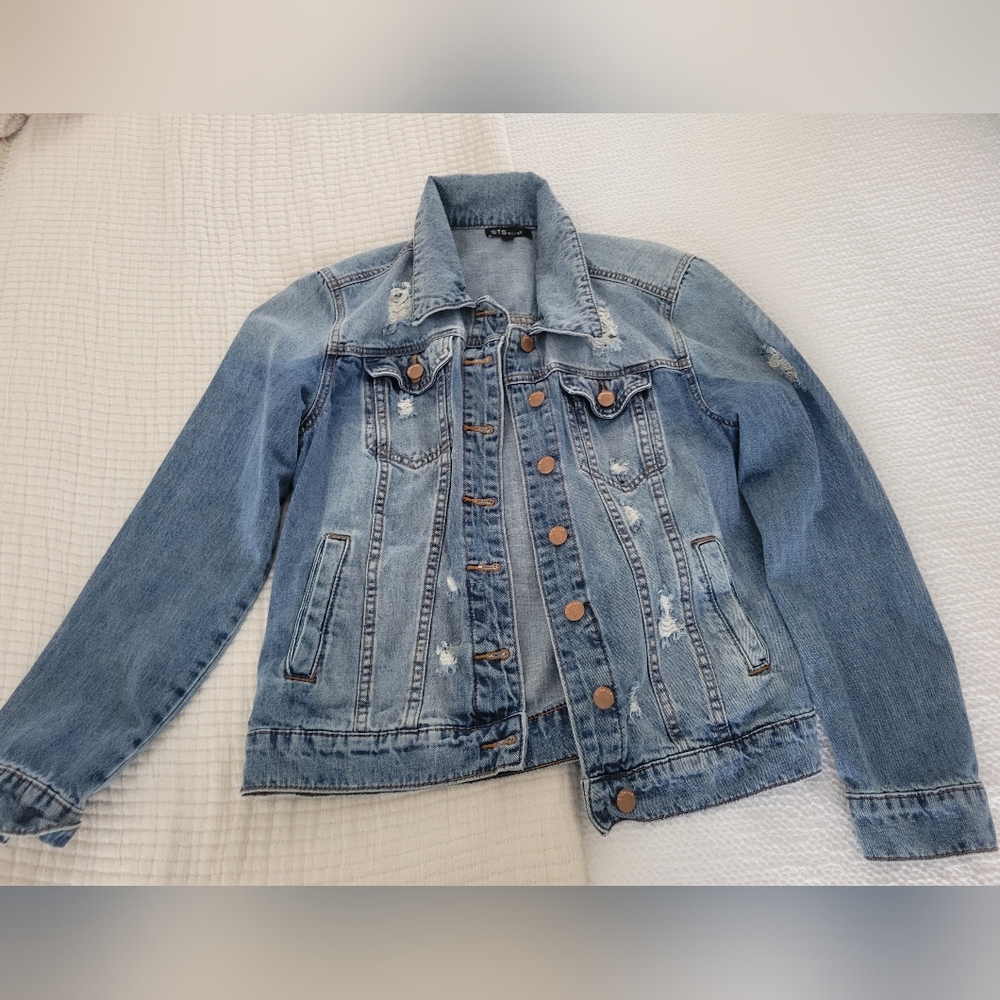 Distressed Oversized Denimn Jacket